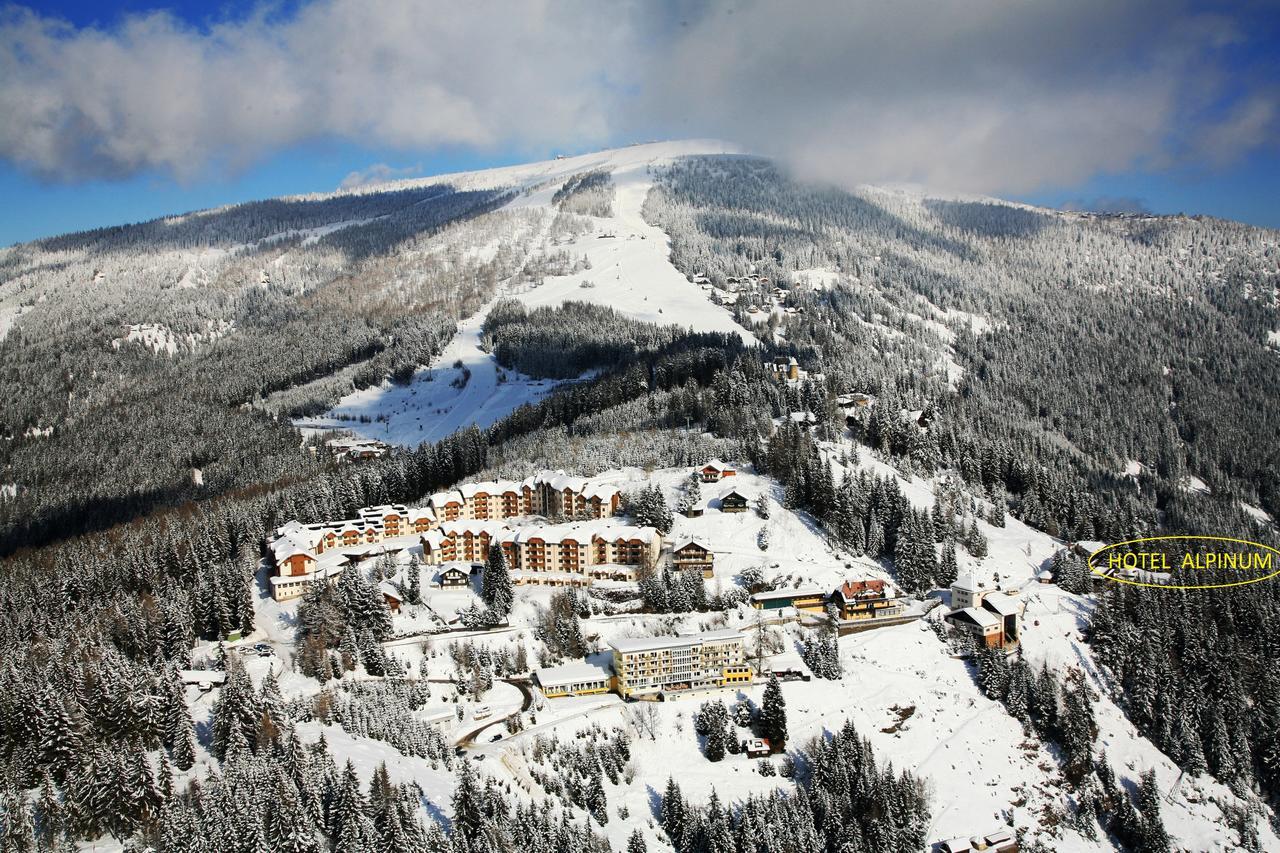 Hotel Alpinum Treffen Exterior foto