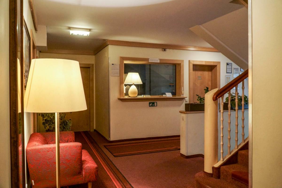 Hotel Alpinum Treffen Exterior foto